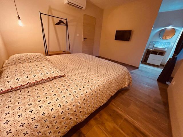 Gites Entre 2 Rives Montolieu Екстер'єр фото