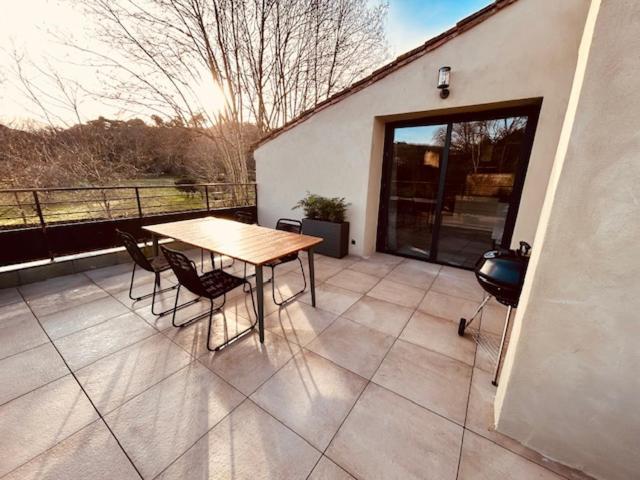 Gites Entre 2 Rives Montolieu Екстер'єр фото